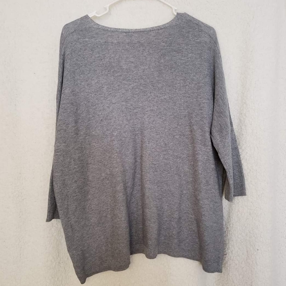 Cute Shirt! Perfect for a cool summer night! New - Picture 2 of 3